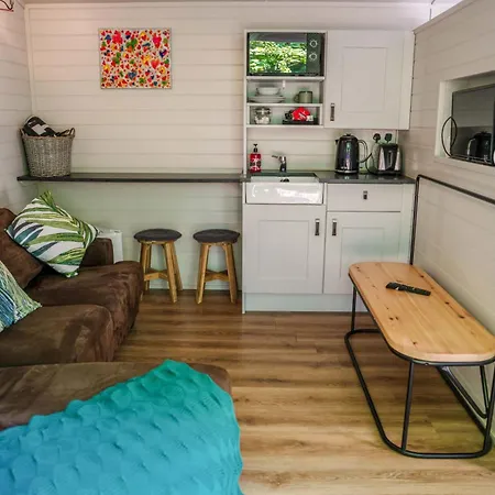 Holiday home Reflections, Netherby, A Micro With Hot Tub In A Rural Setting Longtown (Cumbria)